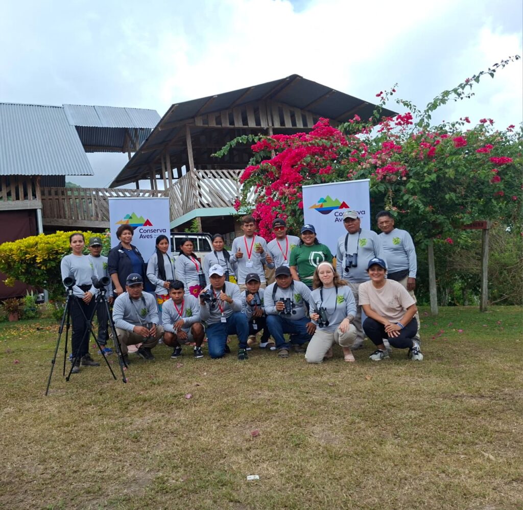 Guardianes de la Guacamaya Verde: juventud de Darién participante a talleres de fortalecimiento de capacidades en Metetí. Crédito de fotografía: Kelly Castrejo / Fundación Natura.